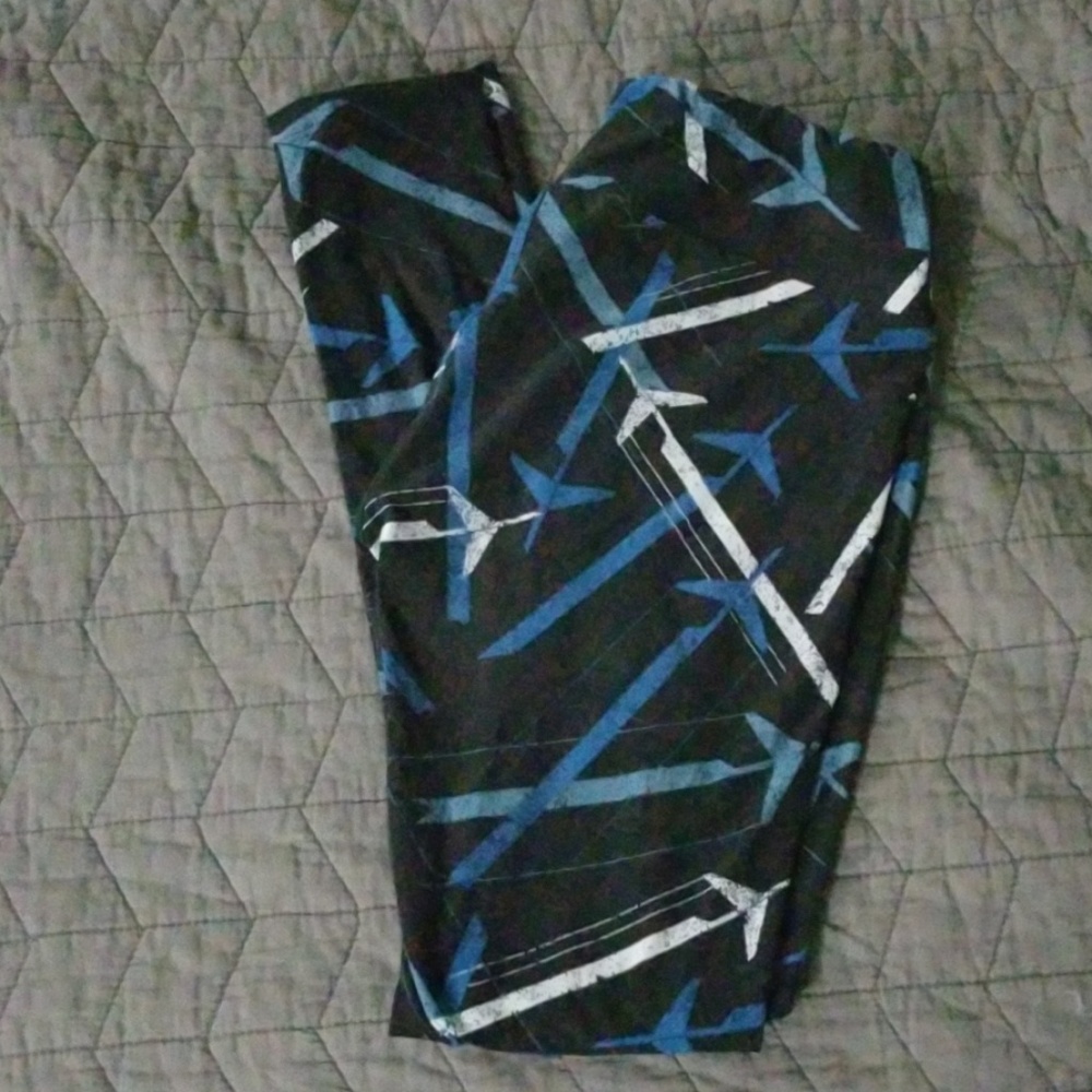 Airplane Lularoe leggings